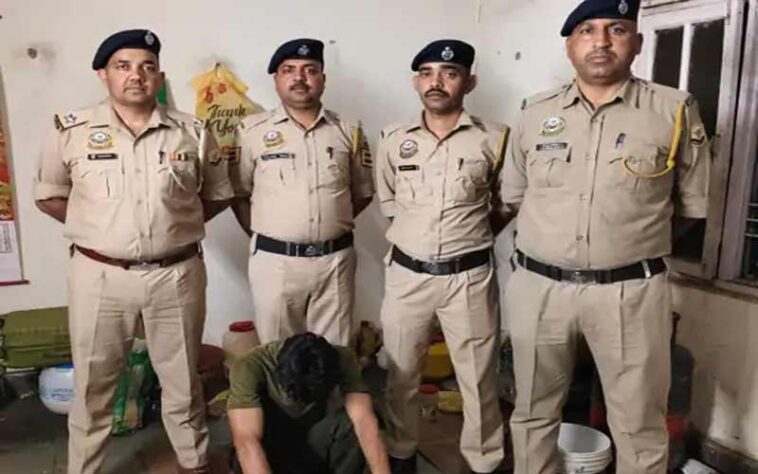 Himachal Crime News: किराए के कमरे में चल रहा था नशे का कारोबार! पुलिस ने मारा छापा, चरस के साथ लाखों का कैश पकड़ा