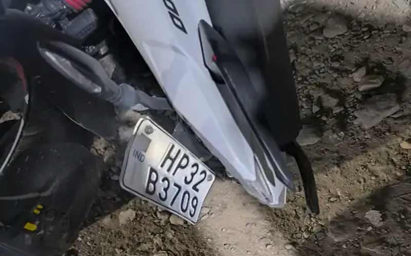 Accident In Himachal: बाइक और ट्रक के बीच ज़बरदस्त भिड़ंत! डिलीवरी बॉय की गई जान