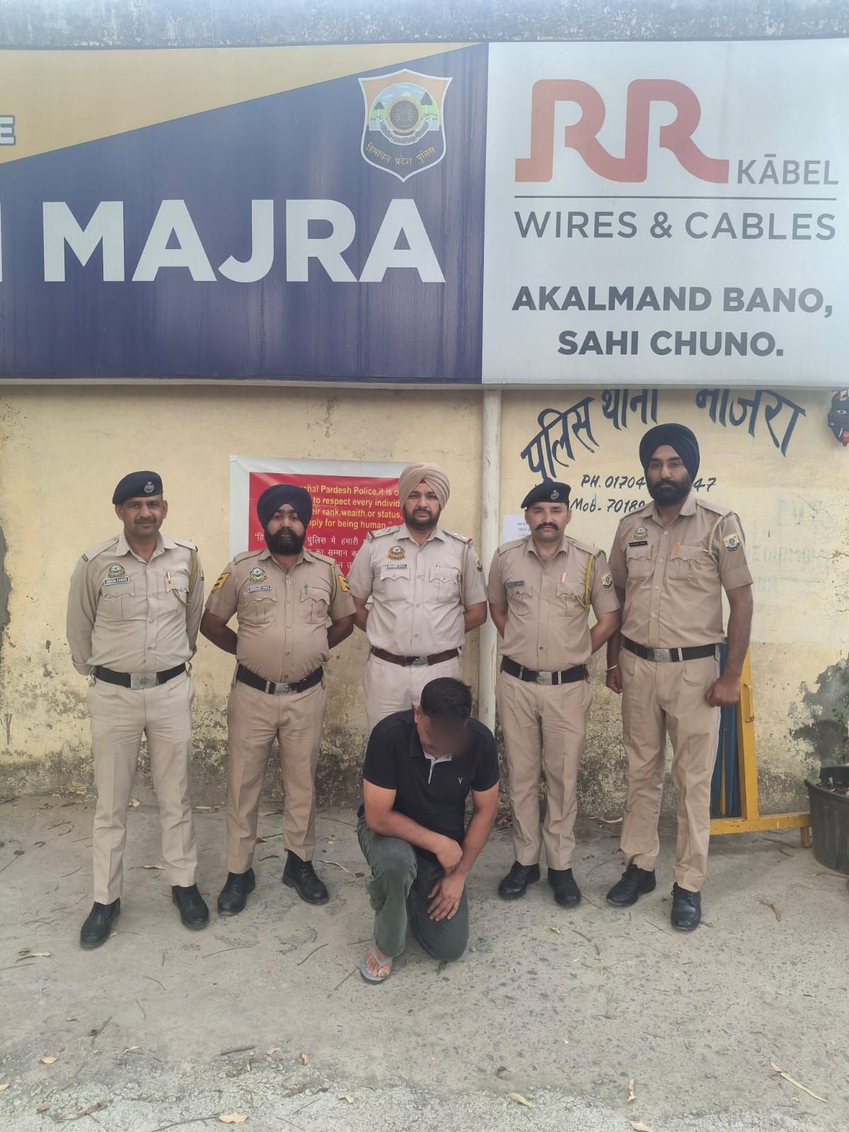 पांवटा साहिब में परचून की दुकान पर छापा: 696 नशीले कैप्सूल और 40 हजार नकद बरामद