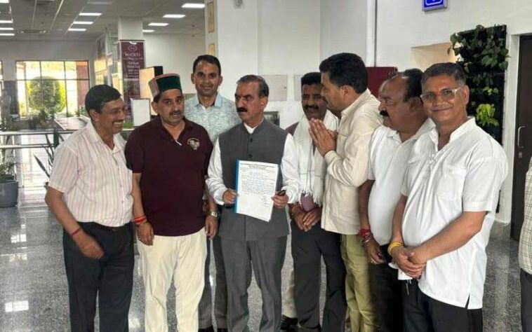 CM Sukhu: एटीएस मुद्दे पर मुख्यमंत्री सुक्खू से मिले टैक्सी एवं ट्रक ऑपरेटर! मैनुअल फिटनेस टेस्ट की सुविधा देने का आश्वासन