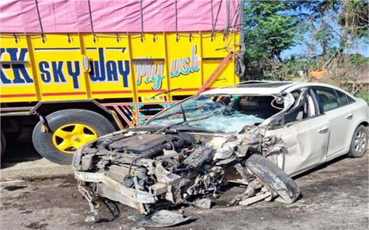 Accident In Himachal: तेज़ रफ़्तार गाड़ी का कहर! सड़क किनारे खड़े वाहनों से भिड़ी, भारी नुकसान