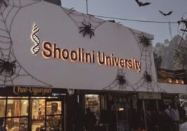 शूलिनी यूनिवर्सिटी में प्रोफेसर की अश्लील चैट वायरल, छात्रों का फूटा गुस्सा