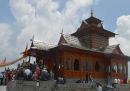 Himachal News : मंदिरों में ‘हाई-टेक’ व्यवस्था! अब एक क्लिक पर बुक होगा भंडारा और सराय, ऑनलाइन होंगे दर्शन