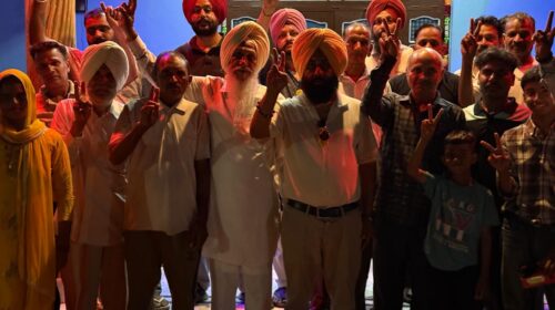 Paonta Sahib: कोटड़ी व्यास में परविंदर सिंह बिट्टू का दमदार जनसंपर्क, जनता ने दिया भरपूर समर्थन Paonta Sahib: कोटड़ी व्यास में परविंदर सिंह बिट्टू का दमदार जनसंपर्क, जनता ने दिया भरपूर समर्थन