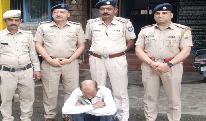 Himachal Pradesh : चरस तस्करी केस में एक और गिरफ्तारी, पुलिस को बड़े नेटवर्क का शक…..