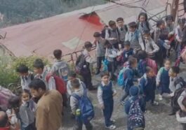 शिमला के निजी स्कूलों को बम से उड़ाने की धमकी! बच्चे सुरक्षित घर भेजे गए : अलर्ट पर प्रशासन, सर्च ऑपरेशन जारी