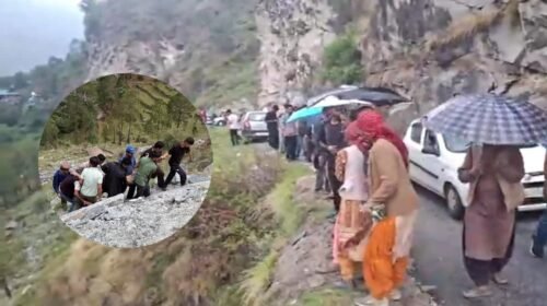 हिमाचल ब्रेकिंग: रामपुर में दर्दनाक हादसा, गहरी खाई में गिरी पिकअप… मां-बेटे समेत 6 लोगों की मौ**त