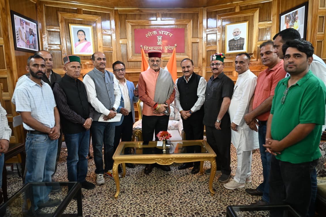 Sirmour News : हाटी समुदाय की मांगों पर राज्यपाल से मिला प्रतिनिधिमंडल, युवाओं के हितों का उठाया मुद्दा