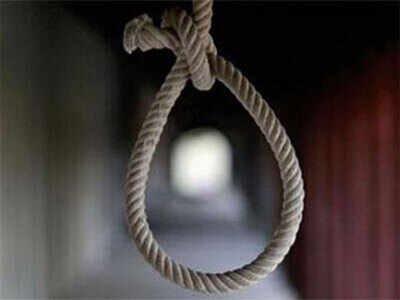 परीक्षा से एक दिन पहले थम गई नेहा की जिंदगी: हिमाचल की 21 वर्षीय छात्रा की संदिग्ध मौ*त से पसरा मातम परीक्षा से एक दिन पहले थम गई नेहा की जिंदगी: हिमाचल की 21 वर्षीय छात्रा की संदिग्ध मौ*त से पसरा मातम