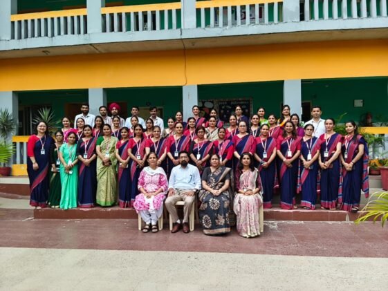 AI और नई शिक्षा नीति पर शिक्षकों का मंथन, रोज़ ऑर्किड वर्ल्ड स्कूल में जिला स्तरीय कार्यशाला आयोजित