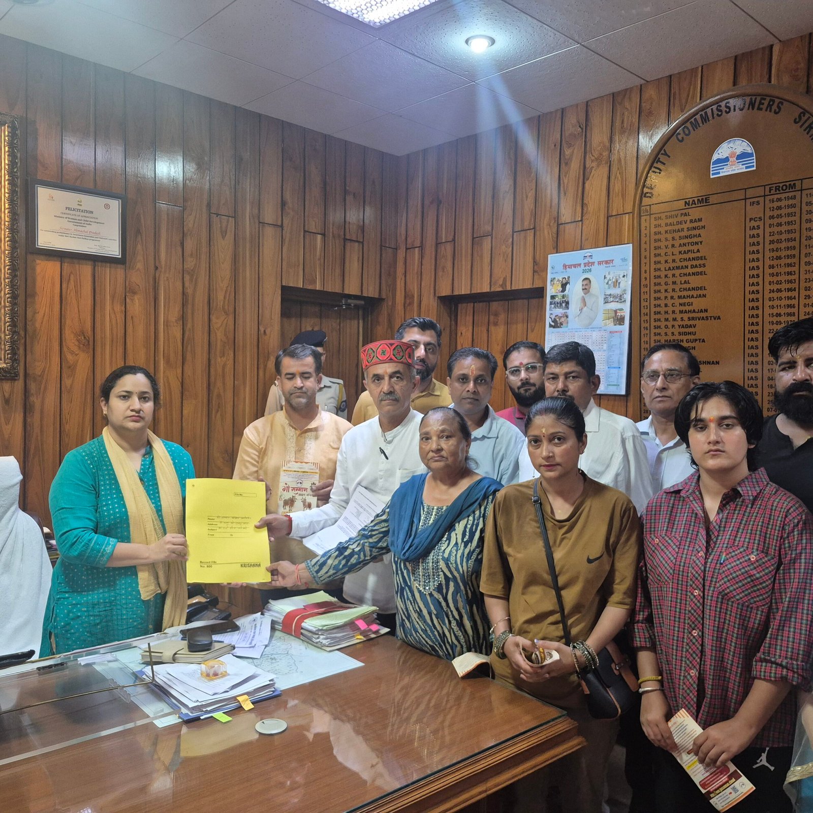 नाहन में गूंजी गौसंरक्षण की मांग, राष्ट्रपति से लेकर प्रधानमंत्री तक भेजा गया ज्ञापन