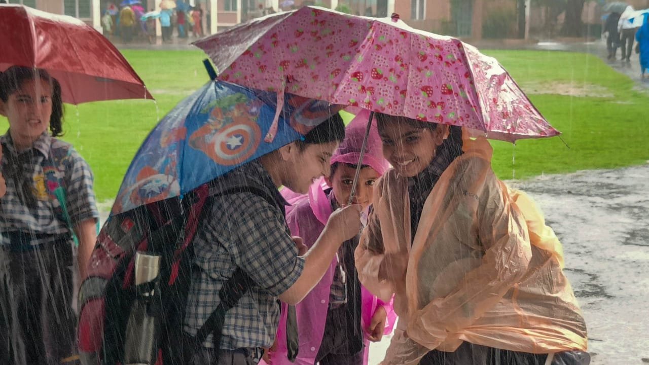 हिमाचल में 30 जुलाई तक भारी बारिश का खतरा, 179 सड़कें बंद: मौसम विभाग ने जारी किया ऑरेंज अलर्ट
