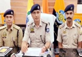 दुबई से कमाई, ससुराल पर भरोसा… फिर करोड़ों की नकदी और गहनों का ऐसा खेल! 7 रिश्तेदार गिरफ्तार