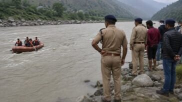 चंबा में रावी नदी के किनारे सनसनीखेज मामला! छह साल के बच्चे को नदी में फेंकने का आरोप: तलाश जारी
