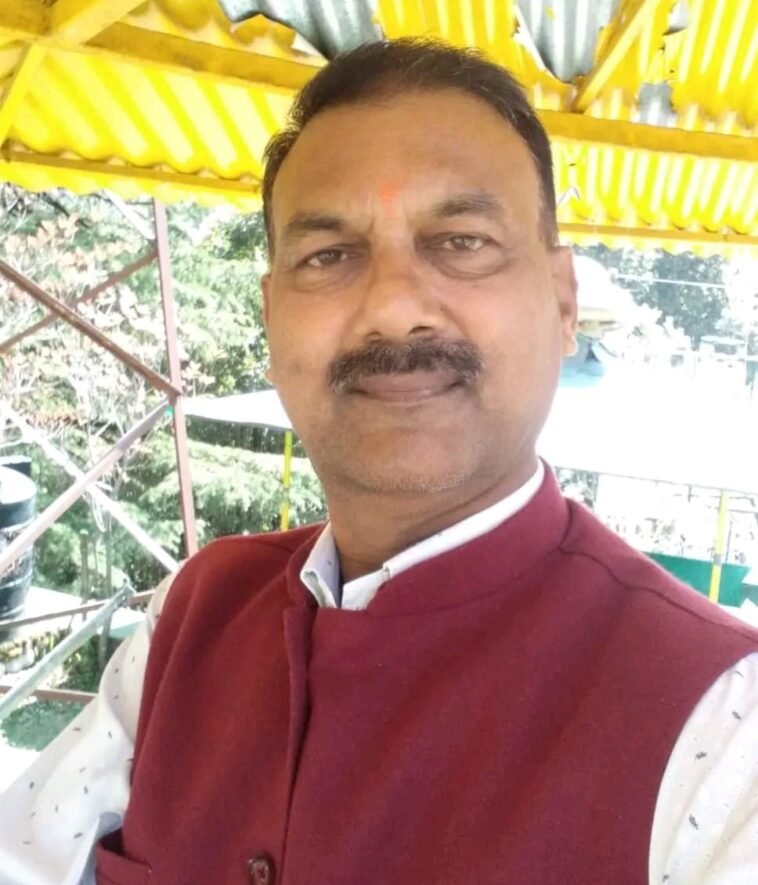 प्लास्टिक कचरे से गणित सिखाने का अनोखा प्रयोग, पांवटा साहिब के बीईईओ रामपाल को मिलेगा राष्ट्रीय सम्मान प्लास्टिक कचरे से गणित सिखाने का अनोखा प्रयोग, पांवटा साहिब के बीईईओ रामपाल को मिलेगा राष्ट्रीय सम्मान