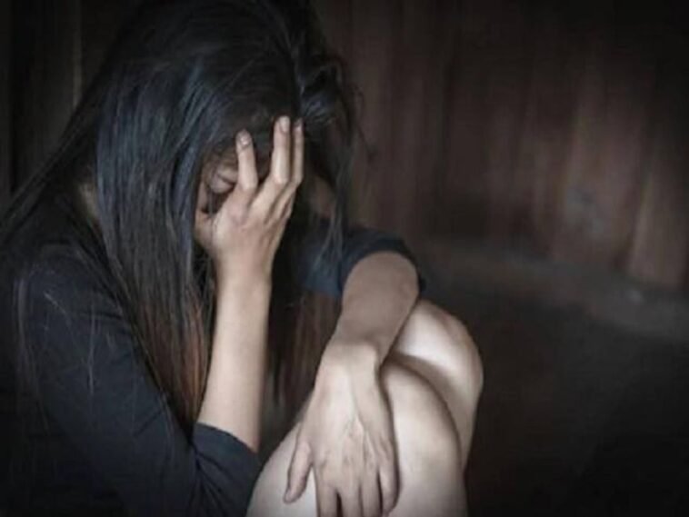 सोशल मीडिया पर दोस्ती के बाद शादी का वादा! महिला ने लगाए गंभीर आरोप: पुलिस ने दर्ज किया केस… सोशल मीडिया पर दोस्ती के बाद शादी का वादा! महिला ने लगाए गंभीर आरोप: पुलिस ने दर्ज किया केस…