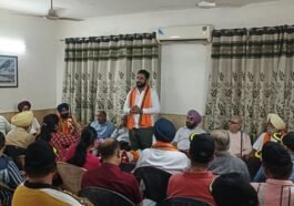 पांवटा साहिब में पूर्व सैनिकों को रक्षा सूत्र बांधकर किया सम्मान, भारत भारती ने दिया एकता का संदेश