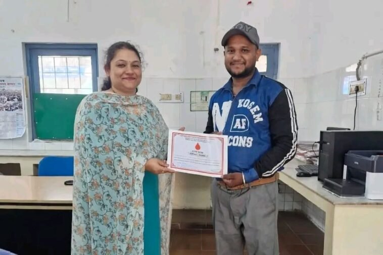 सिरमौर में इंसानियत की मिसाल: 10 मिनट में AB नेगेटिव रक्तदाता ने पहुंच बचाई गर्भवती महिला की बचाई जान