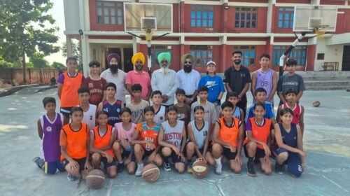 Paonta Sahib: कोच गुरनाम सिंह की देखरेख में विजयवाड़ा नेशनल के लिए पसीना बहा रही हिमाचल की बास्केटबॉल टीम… Paonta Sahib: कोच गुरनाम सिंह की देखरेख में विजयवाड़ा नेशनल के लिए पसीना बहा रही हिमाचल की बास्केटबॉल टीम…
