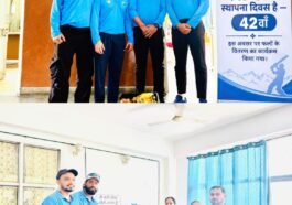 HPCA Foundation Day पर सिरमौर के कोच की अनूठी पहल, सिविल हॉस्पिटल पांवटा साहिब में मरीजों को बांटे फल…..