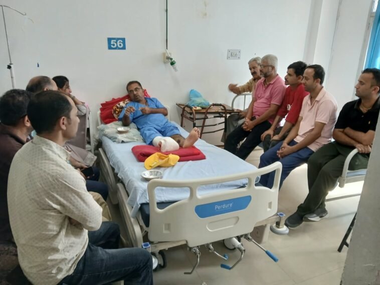 पांवटा साहिब पहुंचे क्रांति ज्वाल के संस्थापक भरत ठाकुर, नाथूराम चौहान की सुरक्षा को लेकर सरकार से उठाई मांग पांवटा साहिब पहुंचे क्रांति ज्वाल के संस्थापक भरत ठाकुर, नाथूराम चौहान की सुरक्षा को लेकर सरकार से उठाई मांग