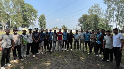 पांवटा साहिब: नशे से दूर रखने के लिए युवाओं को खेलों से जोड़ने पर जोर, फूलपुर क्रिकेट टीम को मिली नई क्रिकेट ड्रेस पांवटा साहिब: नशे से दूर रखने के लिए युवाओं को खेलों से जोड़ने पर जोर, फूलपुर क्रिकेट टीम को मिली नई क्रिकेट ड्रेस