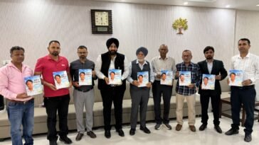 पांवटा साहिब: अवनीत सिंह लाम्बा ने किया “संघर्ष से शिखर तक” स्मारिका का विमोचन, प्रो. संतोष कुमार की यादों को किया साझा