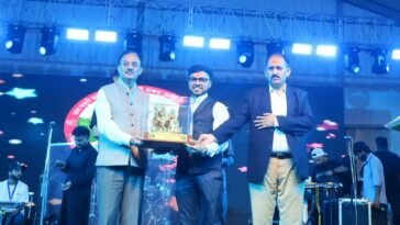 पांवटा साहिब में यमुना शरद महोत्सव की तीसरी सांस्कृतिक संध्या का आगाज, मंत्री हर्षवर्धन चौहान ने किया शुभारंभ